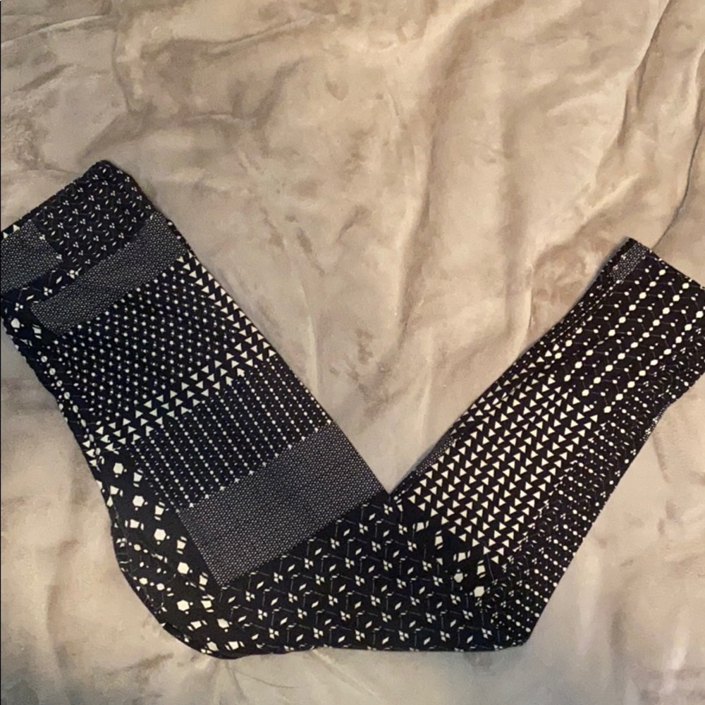 LuLaRoe Leggings (os 2-12)